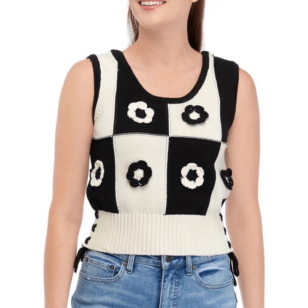 INDUSTRY Black‎ White Checkerboard Crochet Flower Crop Vest Top M